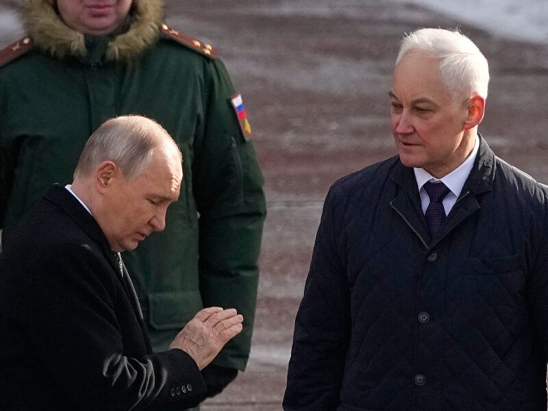 Глава Міноборони Росії відвідав КНДР