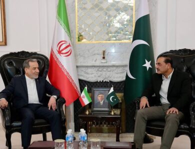 Глава МЗС Ірану прибув до Пакистану для відновлення переговорів