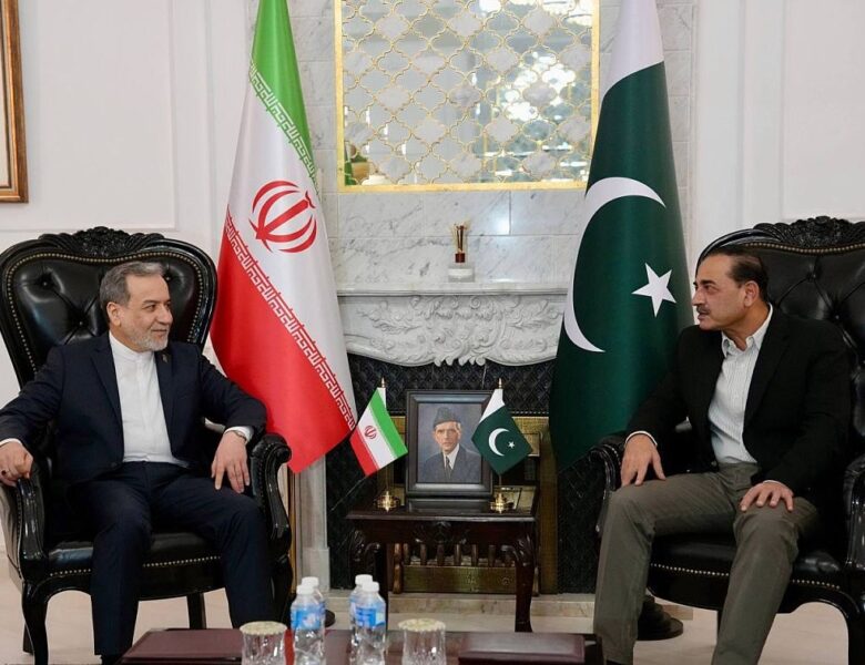 Глава МЗС Ірану прибув до Пакистану для відновлення переговорів