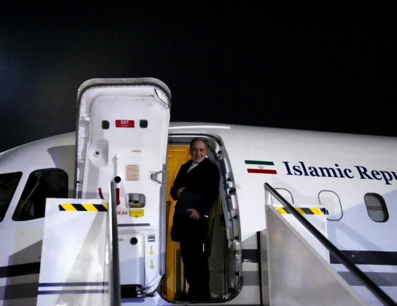 Голова МЗС Ірану вирушив у Москву, говорити з Путіним