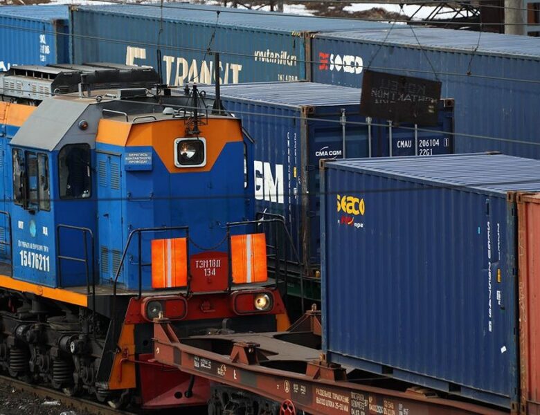 Імпортери РФ змушені уникати привозу товарів з Китаю через Казахстан – ЗМІ