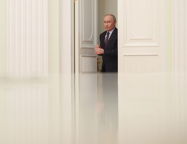 Інтернет і війна. У Путіна падає рейтинг