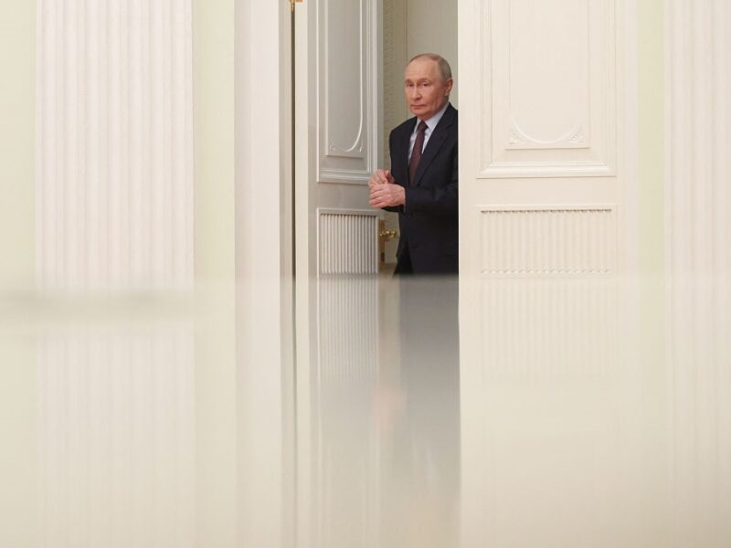 Інтернет і війна. У Путіна падає рейтинг