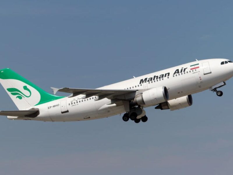 Іран частково відкрив повітряний простір для авіарейсів