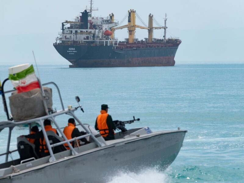 Іран і Оман стягуватимуть плату за прохід Ормуза