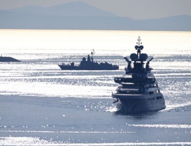 Іран пропустив яхту російського олігарха через Ормуз