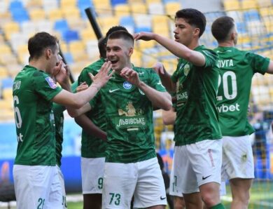 Карпати потужно переграли Рух із трьома забитими під нуль голами