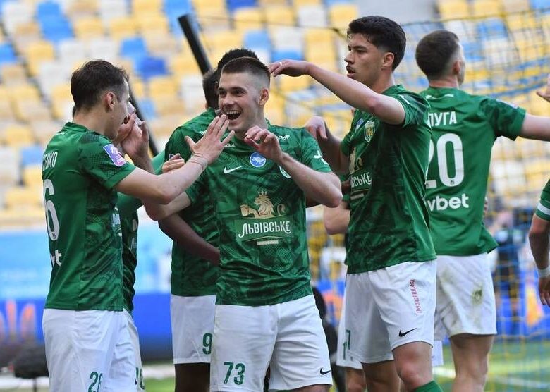 Карпати потужно переграли Рух із трьома забитими під нуль голами