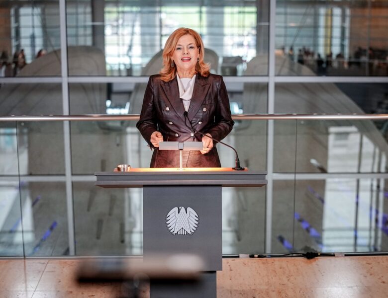 Хакери зламили акаунт у Signal президентки Бундестагу – ЗМІ