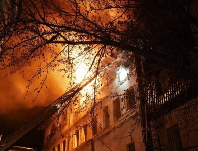 Харків у вогні: з’явилися кадри наслідків атаки