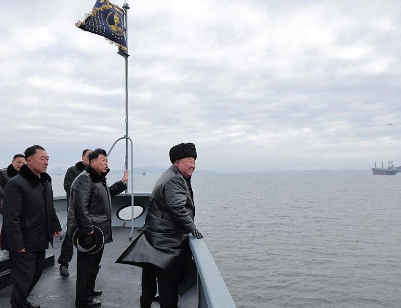 Кім Чен Ин спостерігав за запуском ракет з нового есмінця