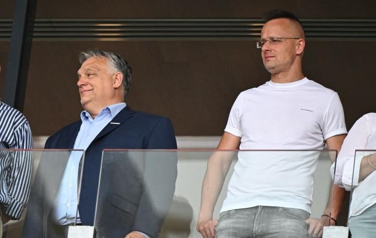 Київ у відповідь на “абсурдні заяви” Орбана запустив Угорське радіо України