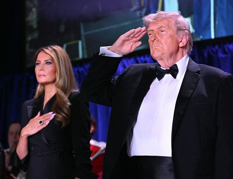 Київ відреагував на стрілянину на вечорі Трампа