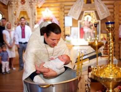 Кого не можна брати в куми: головні церковні заборони