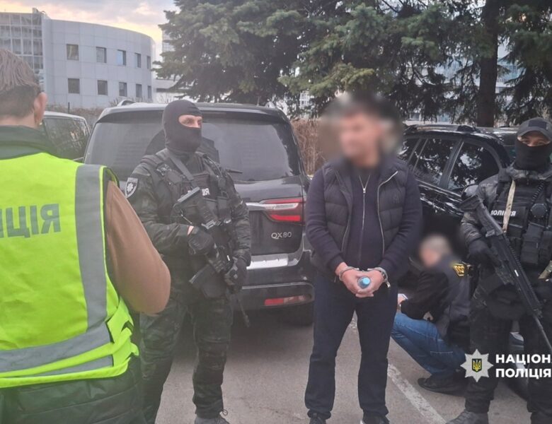 Кримінальний авторитет організував схему “бронювання” ухилянтів