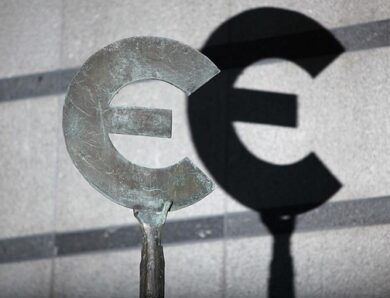 Курс євро втретє поспіль оновив історичний рекорд