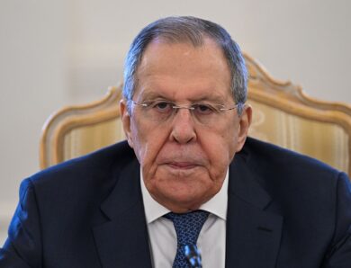 Лавров звинуватив Захід у створенні військового блоку за участю України