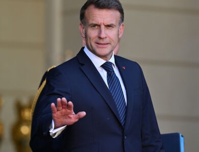 Макрон пообіцяв підтримку Франції переговорам Лівану та Ізраїлю