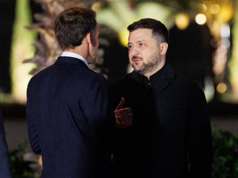 Макрон привітав розблокування кредиту Україну