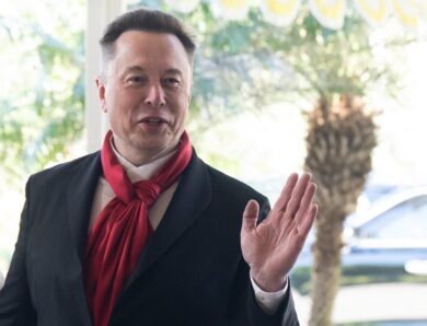 Маск заявив, що владу в Угорщині “захопив” Сорос