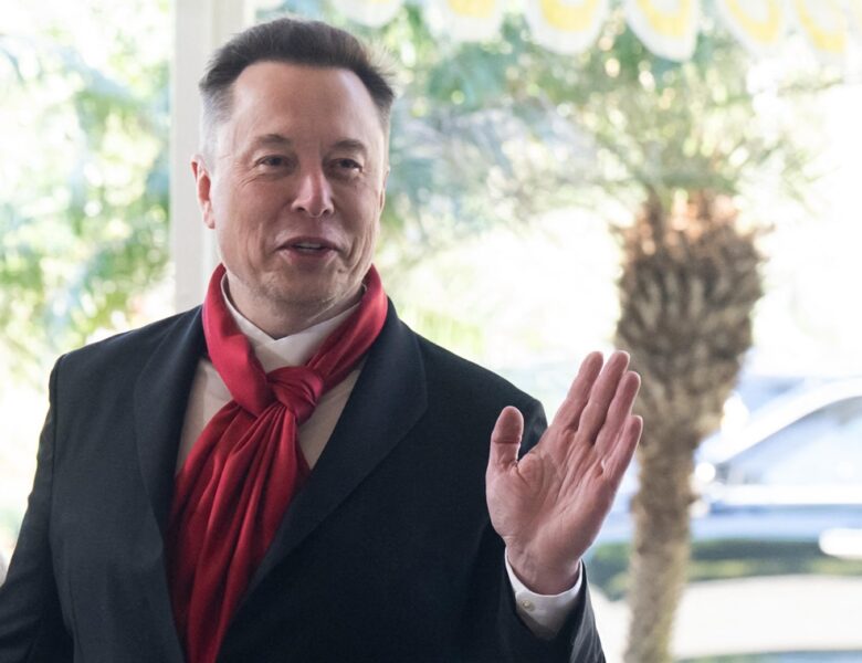 Маск заявив, що владу в Угорщині “захопив” Сорос