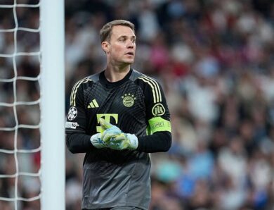 Майбутнє Нойєра стримує трансферну кампанію Баварії