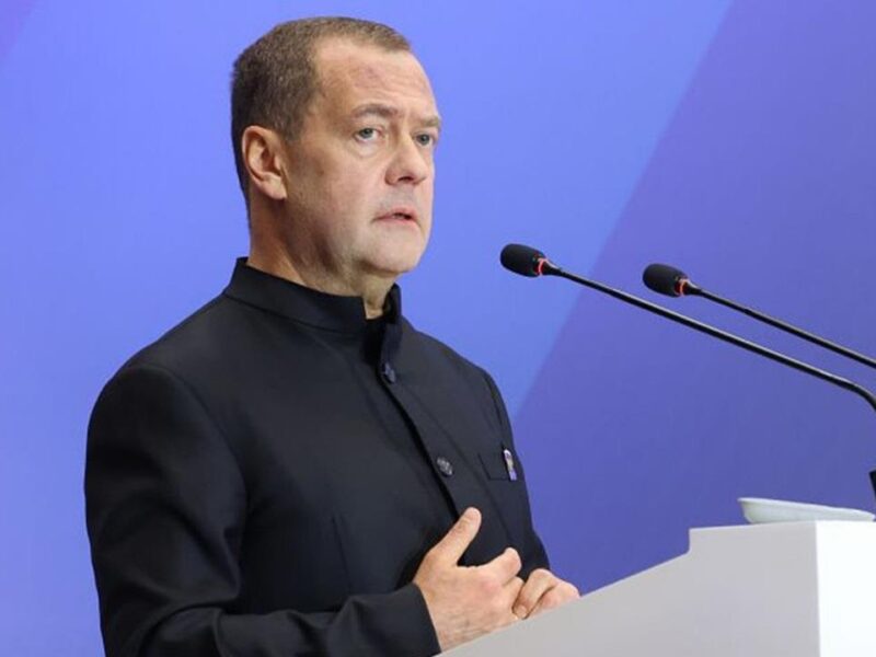 Медведєв назвав “дурниками” тих, хто не вірить у ядерну війну