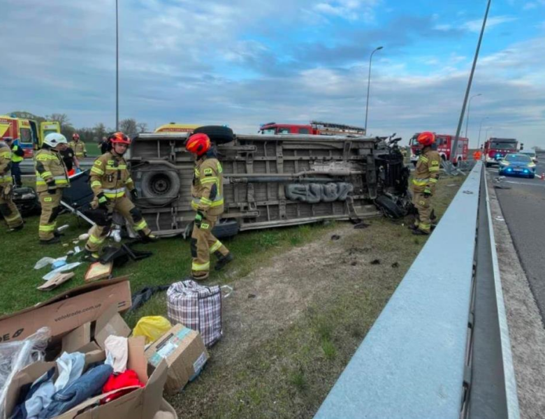 Мікроавтобус з українцями перекинувся у Польщі