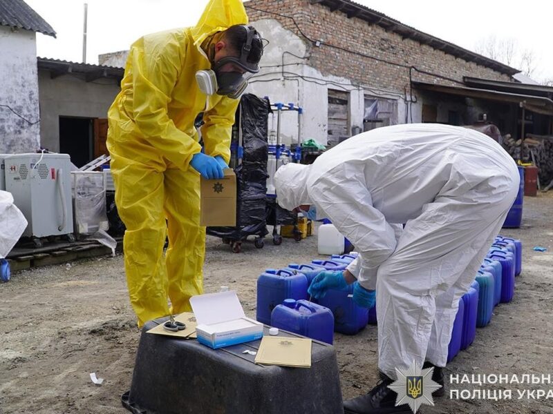 Могли виготовити 2 млн доз: на Тернопольщині ліквідували наркогрупу