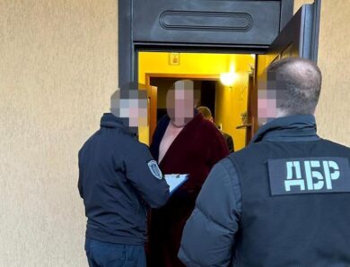 На Хмельниччині чоловік за гроші “знімав з розшуку” ухилянтів