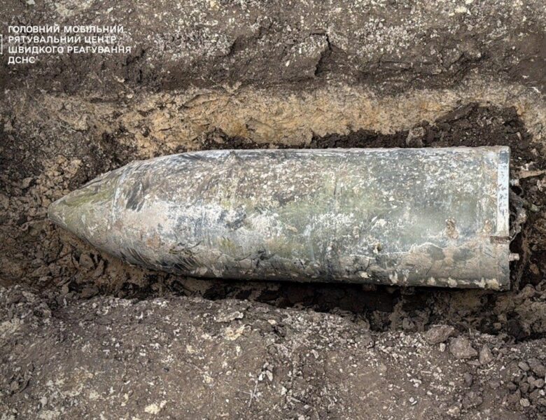 На Київщині виявили бойову частину ракети Кинджал