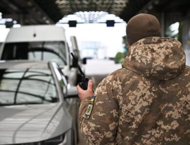 На кордоні України з Польщею утворились черги