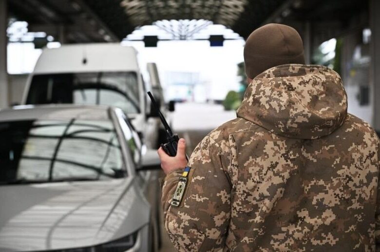 На кордоні України з Польщею утворились черги