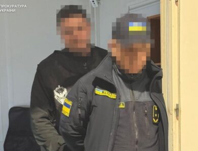 На Львівщині викрили митника на схемі вивезення валюти