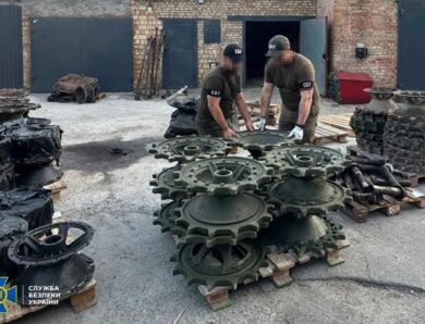 На потреби ЗСУ передали вилучені запчастини для бронетехніки на 20 млн