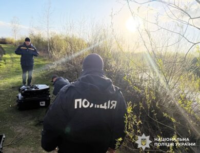 На Рівненщині на пошуки 4-річного хлопчика залучили підводні дрони