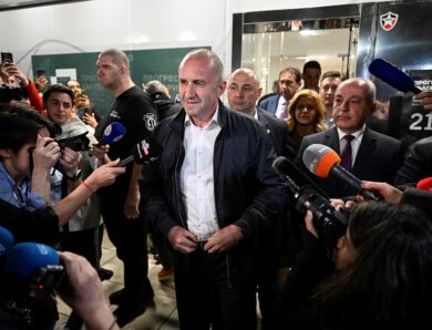 На виборах у Болгарії перемагає проросійська партія