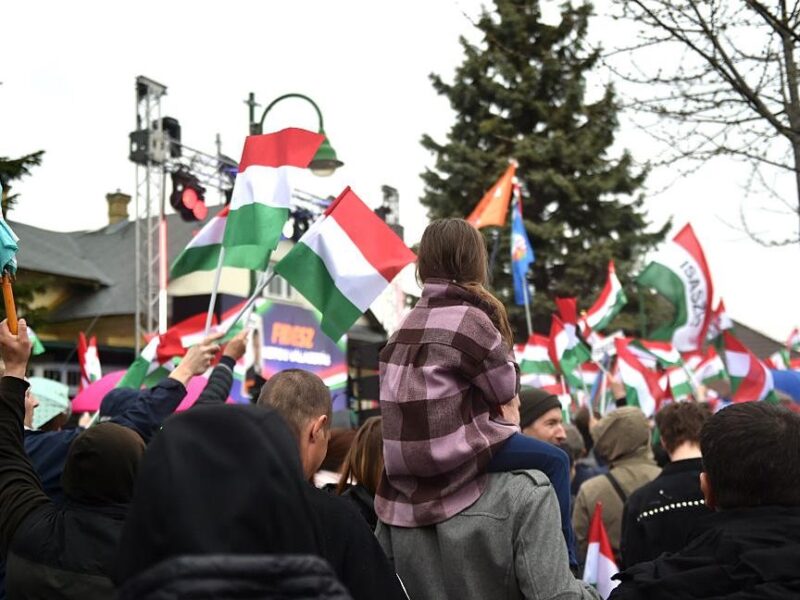 На виборах в Угорщині рекордна кількість охочих голосувати за кордоном
