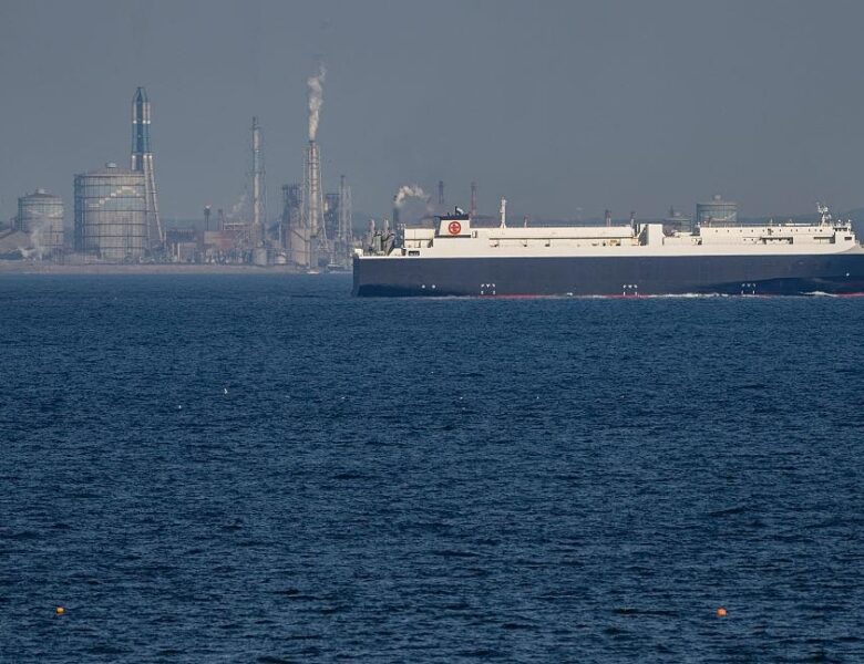 Надія на переговори США й Ірану: ціни на нафту почали падати