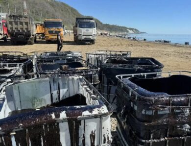 Нафтова пляма під Туапсе розтяглася майже на 80 км – ЗМІ