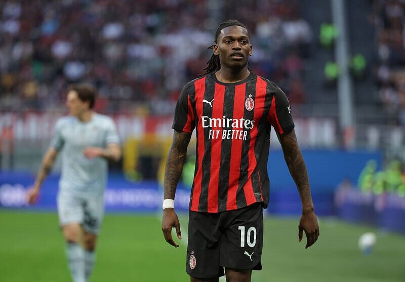 Нападник Мілана став ціллю Баварії та Барселони