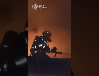 ПЕКЛО НА ХМЕЛЬНИЧЧИНІ: Гігантська пожежа після удару БпЛА!