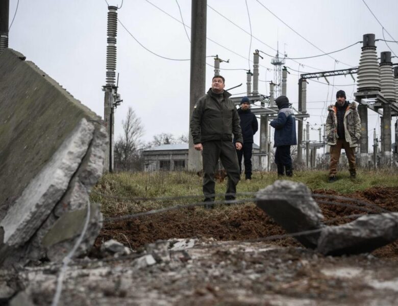 Нові відключення світла у восьми областях України