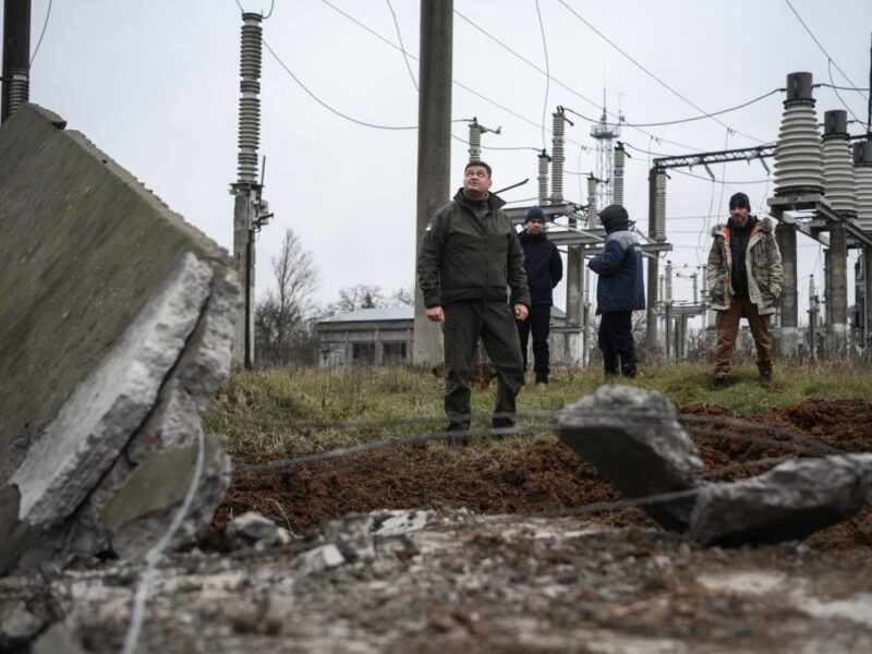 Нові відключення світла у восьми областях України