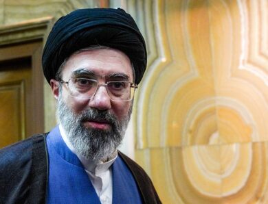 Новий лідер Ірану у тяжкому стані й не може керувати країною – розвіддані