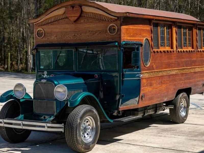 Один із найстаріших у світі: на аукціон виставили автодім 1928 року