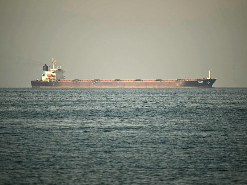 Перший танкер з нафтою пройшов Ормузьку протоку після блокади США