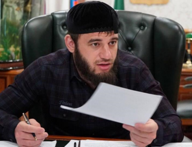 Племінник та експомічник Кадирова збагатились за рахунок заводів Danone