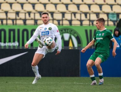 Полісся у матчі без одного гравця суттєво обіграло Оболонь