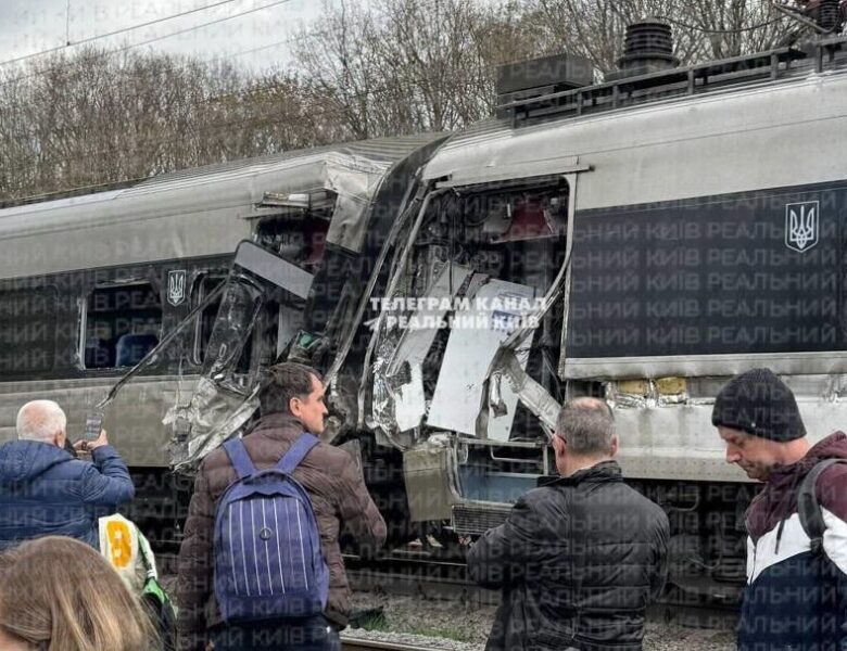 Поїзд Інтерсіті+ потрапив в аварію на Вінниччині